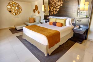 Diamond Club™ Honeymoon Jacuzzi Suite  - Hideaway at Royalton Punta Cana Resort - All Inclusive Beach Resort